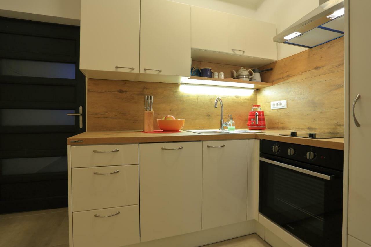 Apartments Bonvenon2พูลา ภายนอก รูปภาพ