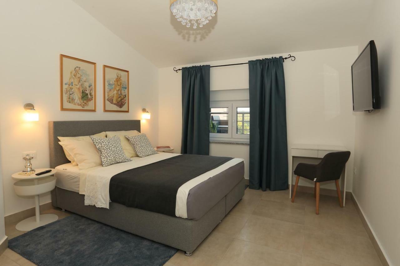 Apartments Bonvenon2พูลา ภายนอก รูปภาพ