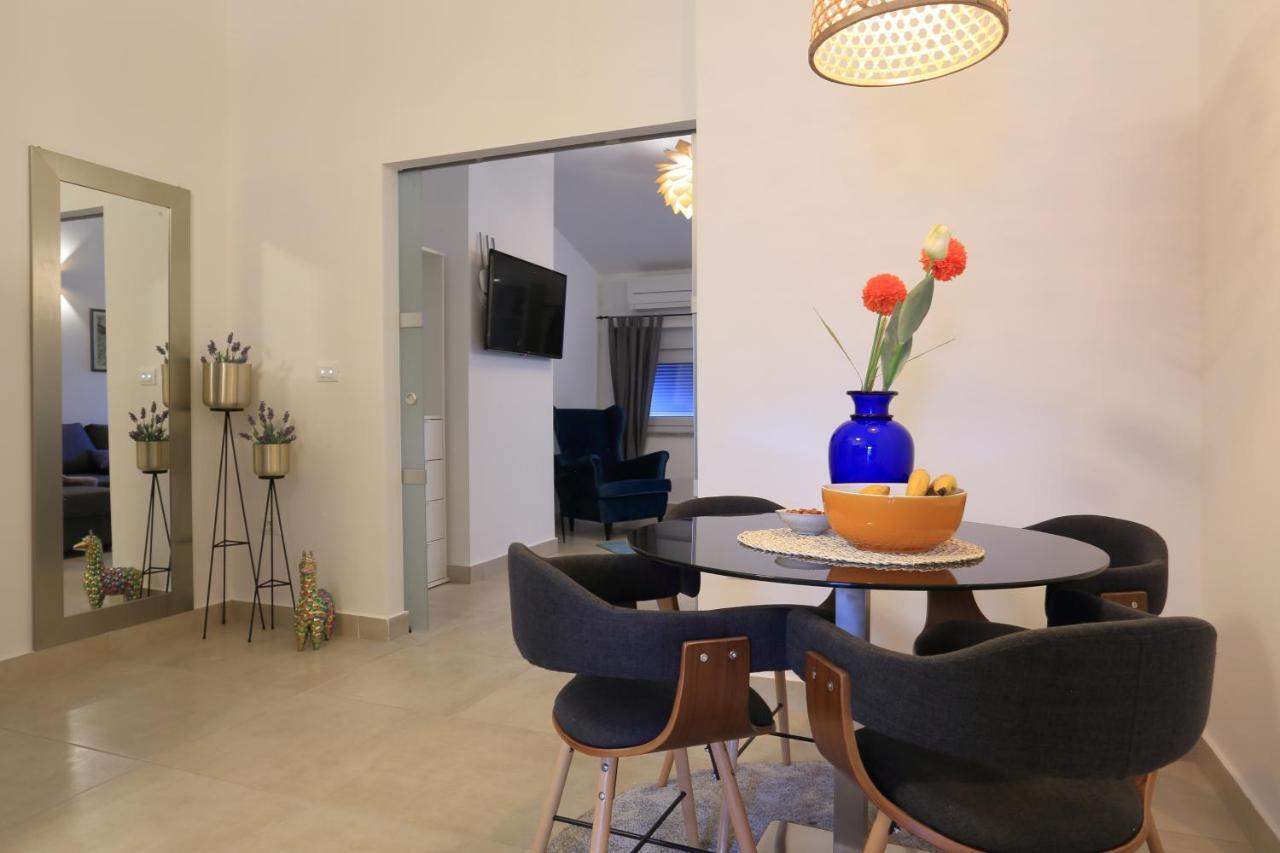 Apartments Bonvenon2พูลา ภายนอก รูปภาพ